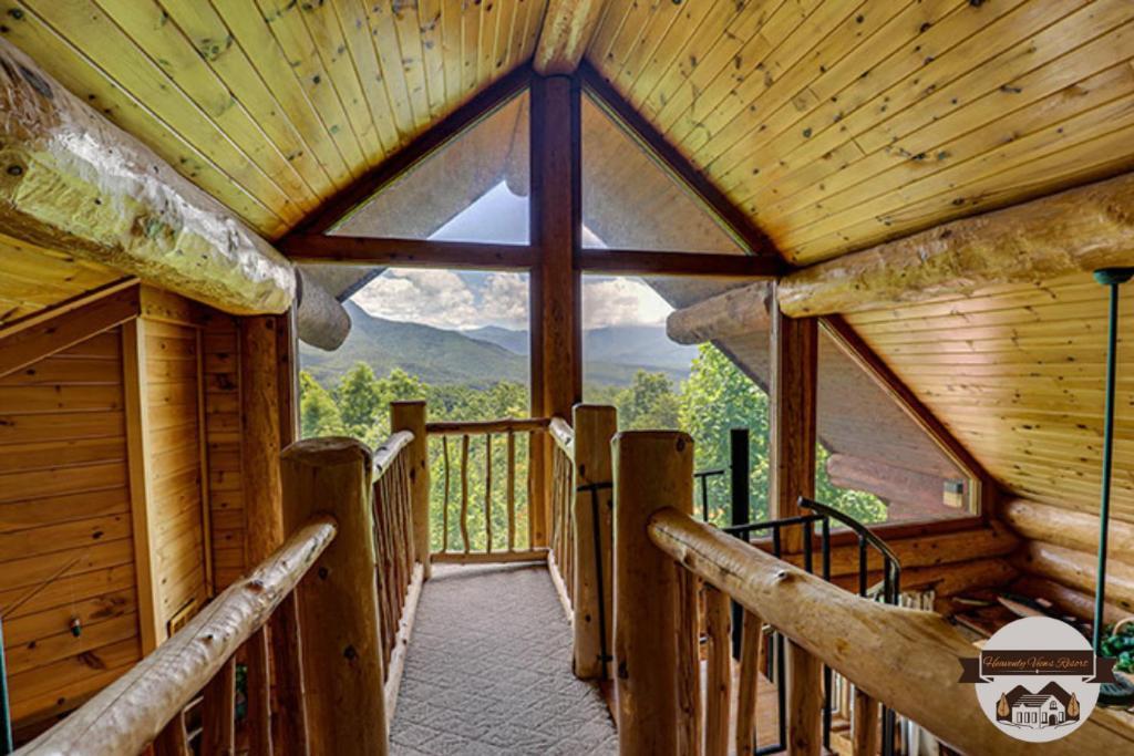 Infinite Views - Secluded With Mountain Views *